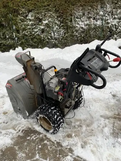 Souffleuse à neige Craftsman 27 po. motorisée (10CV) à essence, View more