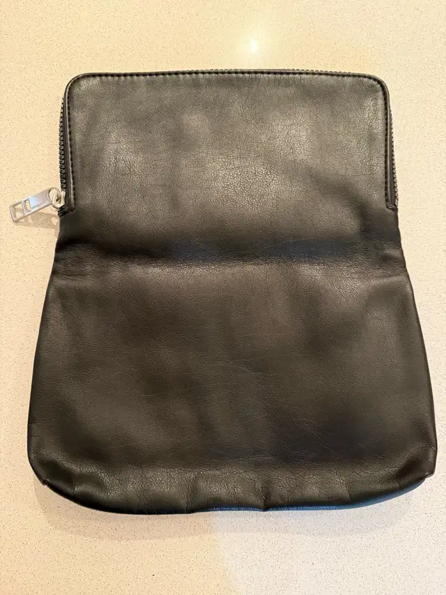 Lululemon clutch 63871130289795121