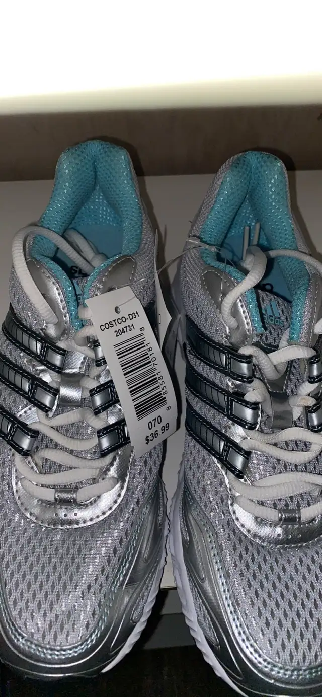 Adidas sneakers  in Women's - Shoes in London - Image 2