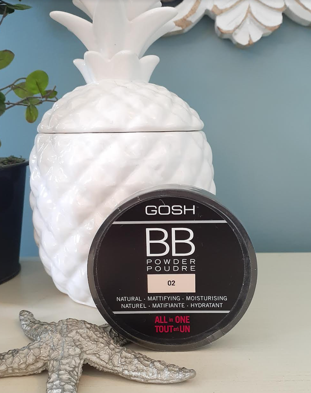 GOSH BB Powder All in One natural mattifying moisturisin 02 Sand