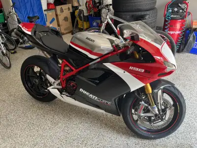 This is the Ducati collectors wait for: a mint-condition 2010 Ducati 1198S Corse Special Edition, nu...