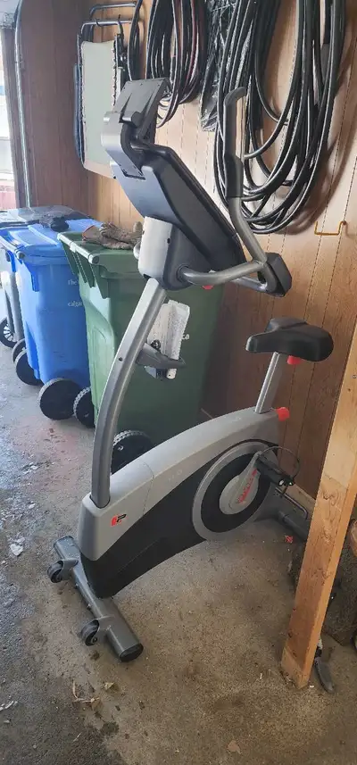 Like new, rarely used. Asking $250 obo