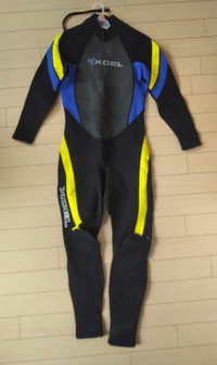 XCEL wetsuit Size L &lt; Located in Shediac