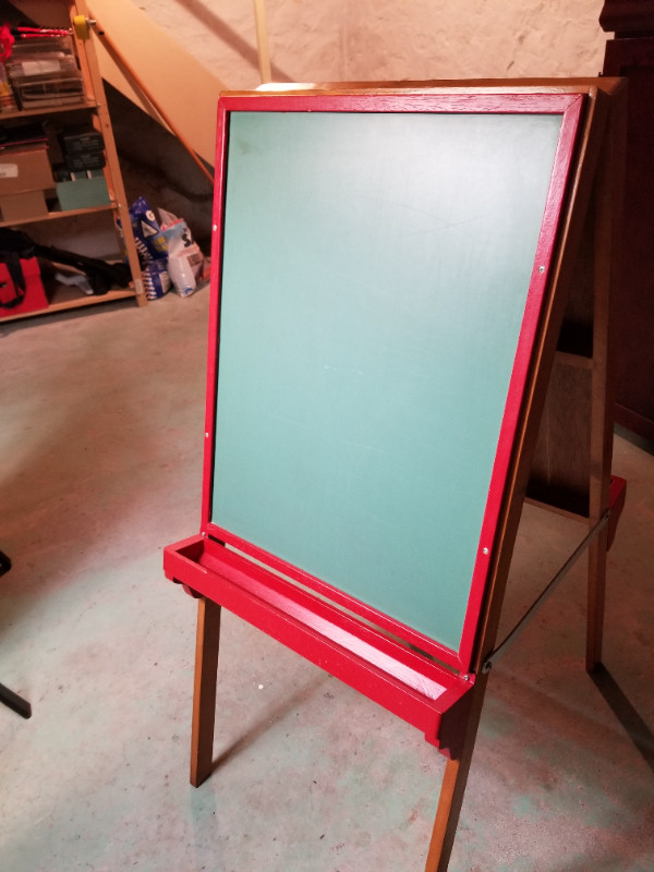 Easel - Custom Chalkboard/ Drawing Pad in Hobbies & Crafts in Sault Ste. Marie