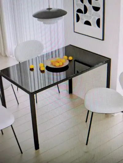 Table en verre trempé à vendre, comme neuve. couleur noire, View more
