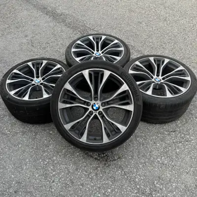 Style 599M 21" Staggered BMW X5 - X6 Original (2018) Bi-Color Rims and Continental (Front) & Pirelli...