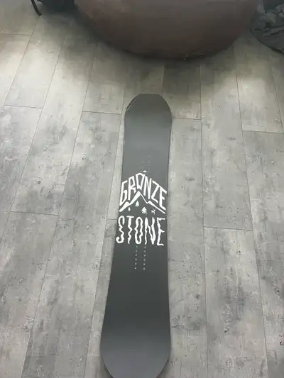 snowboard neuf 153cm stone , View more