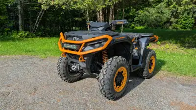 Outlander XTP 1000R, 1 place, 2025, 1460km Une vraie machine performante dans tout les domaines. En...