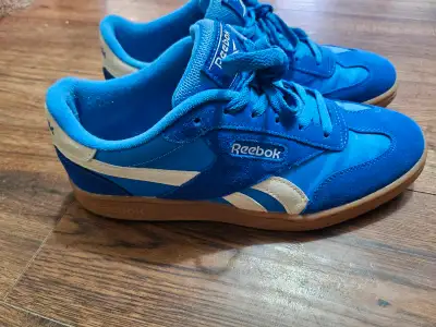 Reebok Size 9 Classic Suede, View more