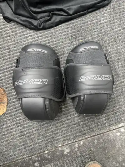 Bauer Supreme Goalie knee guards, View more