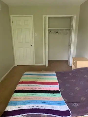 Great location - available $650 - everything nearby 5 minutes