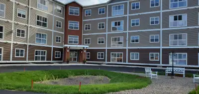 2 Bed / 1 Bath in Central Location-CALL 902 330 7300