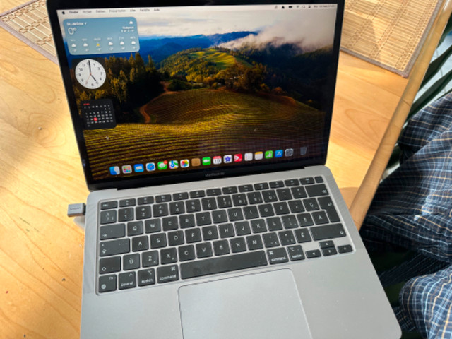 MacBook Air M1 2020 dans Portables  à Laurentides