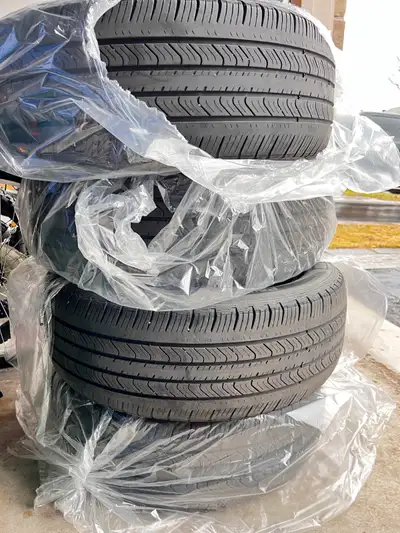 Lexus Es Tires P215/55R17 93V