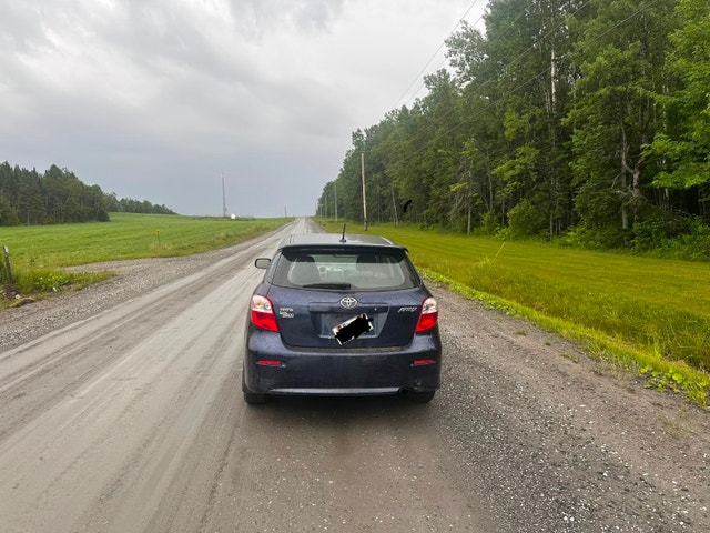 Toyota Matrix 2010 — photo 2