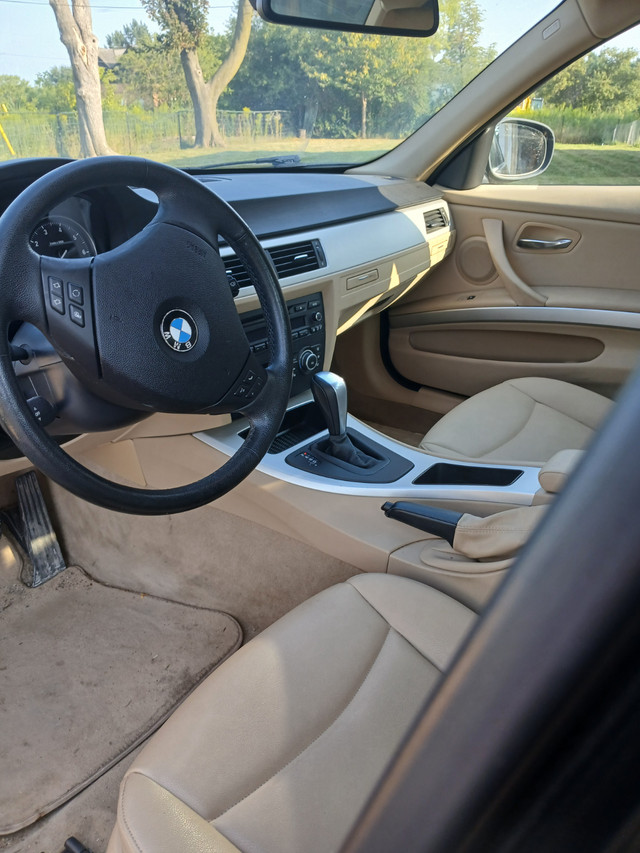 2011 BMW 323i in Cars & Trucks in Markham / York Region - Image 3
