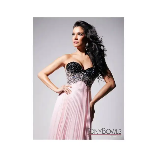 Tony Bowls Designer Grad Prom Dress in Women's - Dresses & Skirts in Delta/Surrey/Langley - Image 6