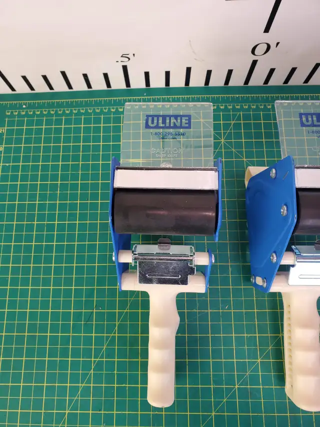 3" Tape Dispensers x 4 Units in Other in Calgary - Image 3
