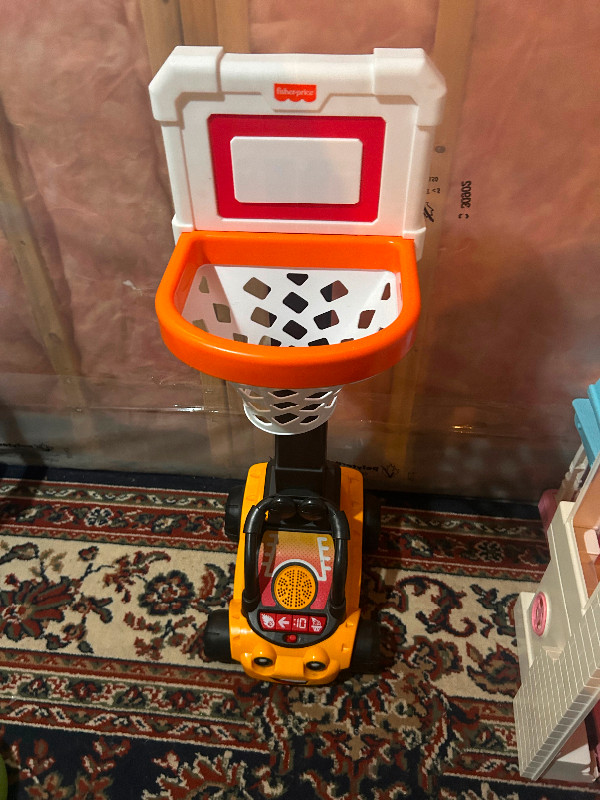 Fisher Price B.B Hoopster- electronic basketball toy in Toys & Games in London - Image 2