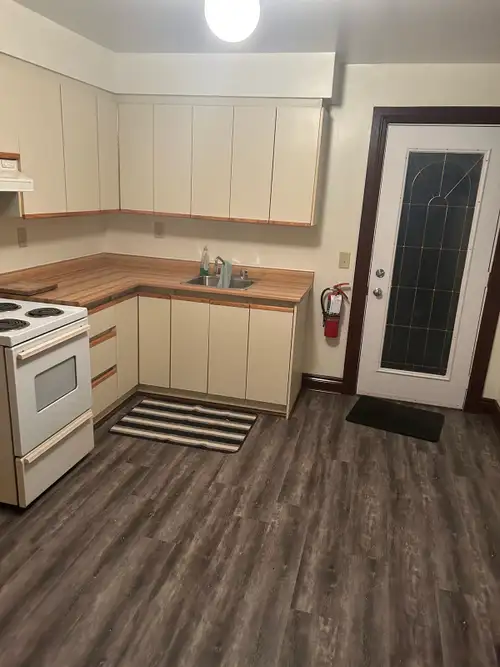 Main floor Bachelor Apartment for rent located in downtown Brampton within walking distance of Go St...