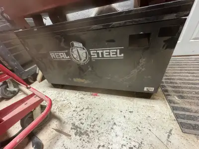 ‘Real steel’ metal job site toolbox 2ftx2ftx4ft
