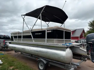 2013 Crest Wave 220 pontoon. 60hp Yahama motor 2014 Galvanized Load Rite Trailer. Good condition. Re...