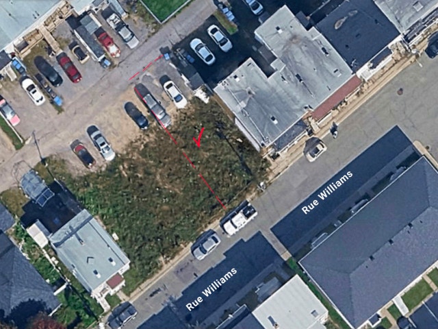 Terrain au centre de Trois-Rivieres rue Williams — photo 1