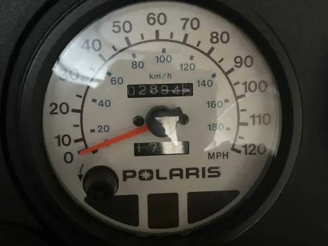 1999 Polaris Indy XC 500 in Snowmobiles in Kingston - Image 11