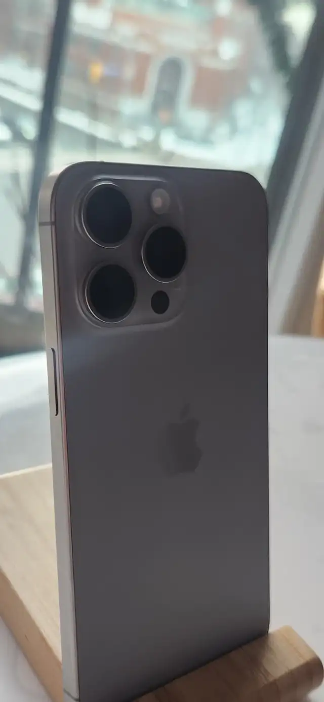 iPhone 15Pro Max 256 GB in General Electronics in City of Toronto - Image 7