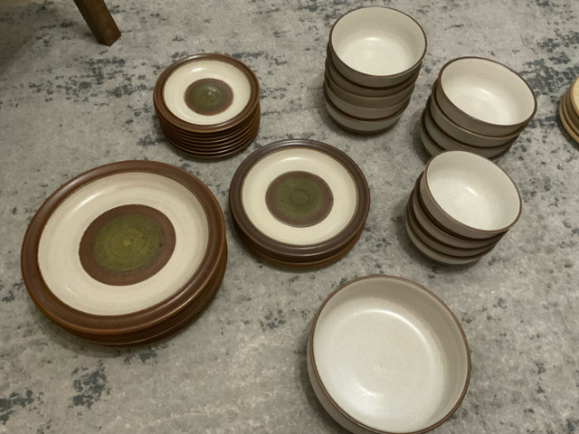 Denby langley Potter’s Wheel Green Plates and Bowls Stoneware  in Arts & Collectibles in City of Toronto