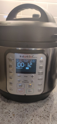 Instant Pot Duo 9 in 1 Electric Pressure (Rice) cooker - 3 Quart