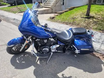 MOTO YAMAHA V STAR VTX 1300 TOURING DELUXE 115000KM VALISES RIGIDES HYGHWAY PEGS SUR CRASH BAR FAIRI...