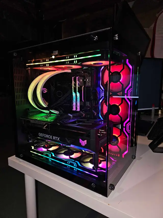 Gaming and Editing PC429387203929722880