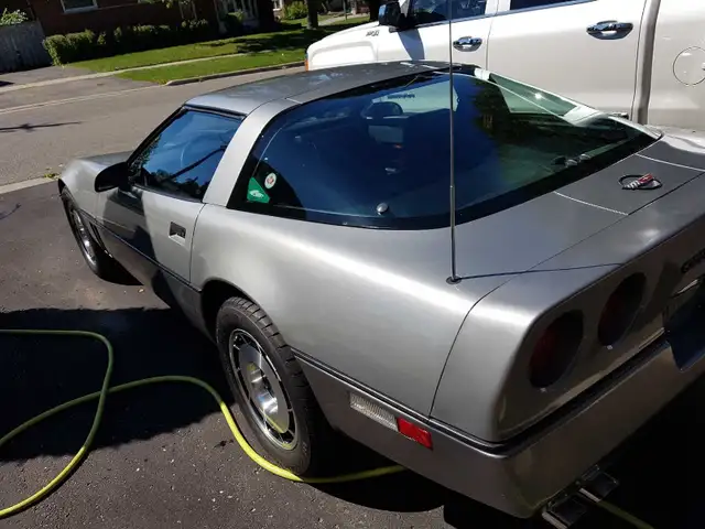 1985 Chevrolet Corvette in Classic Cars in Oshawa / Durham Region - Image 3