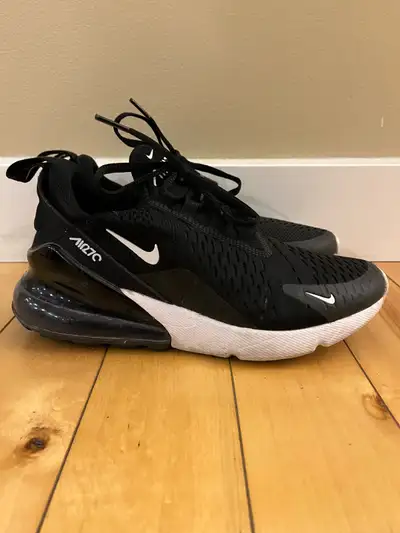 Nike Air 270 Size 7 Women Youth, View more
