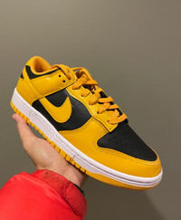 Nike Dunk Lows ‘goldenrod’ size 9