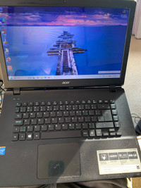 Acer E15 Laptop, 8gb, 372SSD, Win 11 P