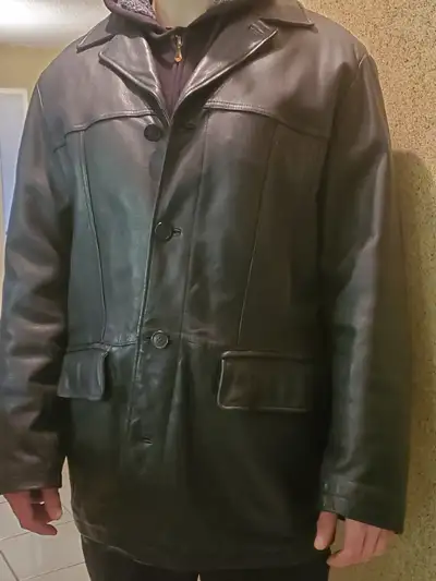 Men Leather Jacket XL. Condition is Pre-owned. Brand Colebrook, insulated.