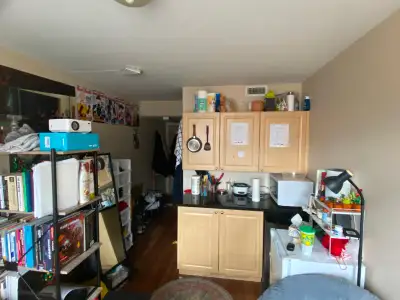 LEASE TAKEOVER (990/month) https://wcri.coop/69-columbia/ 1 bed 1 bath(ensuite) in 5 bedroom apartme...