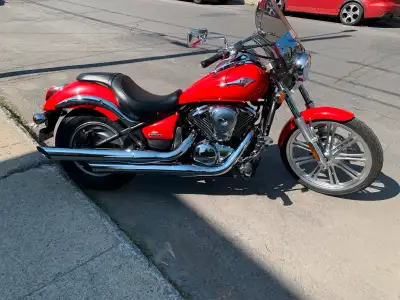 Kawasaki Vulcan VN900 Custom 2008, 1 seul propriétaire, pneus et batterie neuve. Prêt pour l’été! Tr...