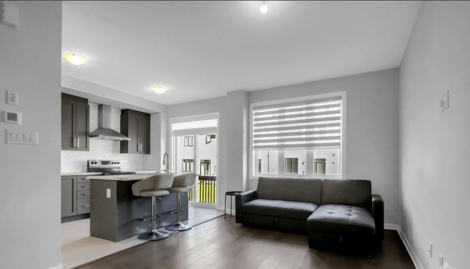 Full Townhome rental starting Nov 1st in Barrhaven 5