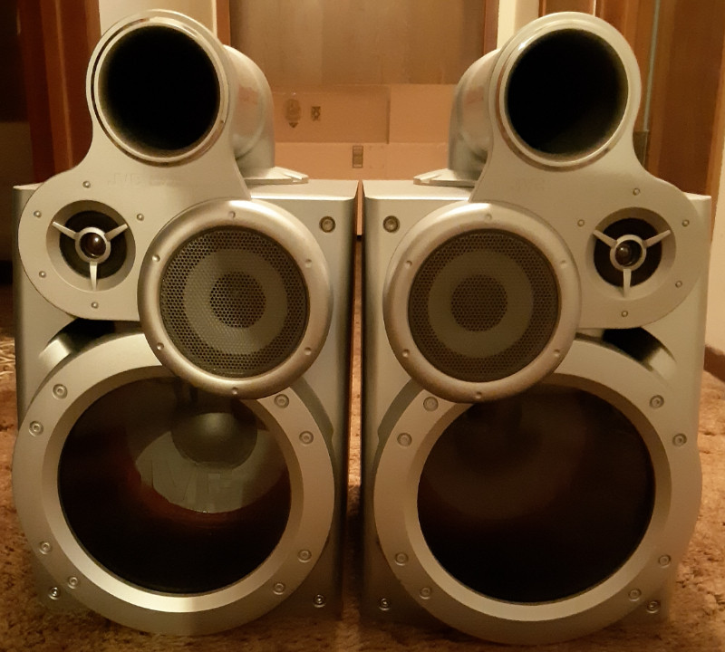 JVC MXGT80 GIGA TUBE SPEAKERS Stereo Systems & Home Theatre