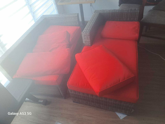 Divan double, peut être intérieur et extérieur, 500$, negociable dans Décoration intérieure et accessoires  à Lévis