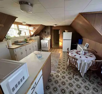 Enjoy this ocean view home with a private entrance, perfect for short or medium stays. Its central l...