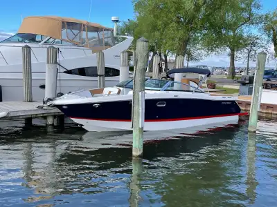 2022 Four Winns H260 ONLY 13HRS!!, View more