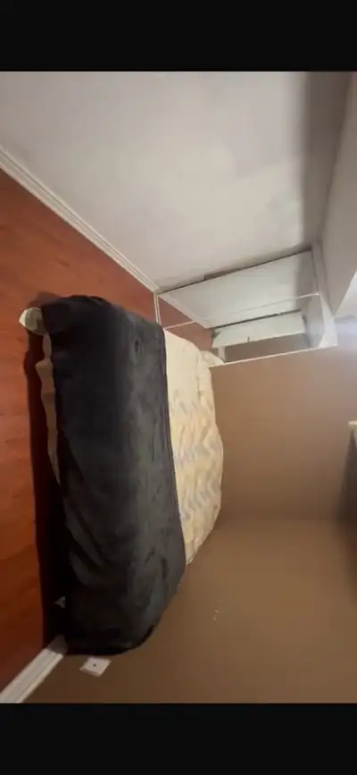 1 shared bedroom in Brampton Castlemore area