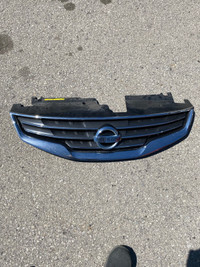 Nissan Altima front grill 