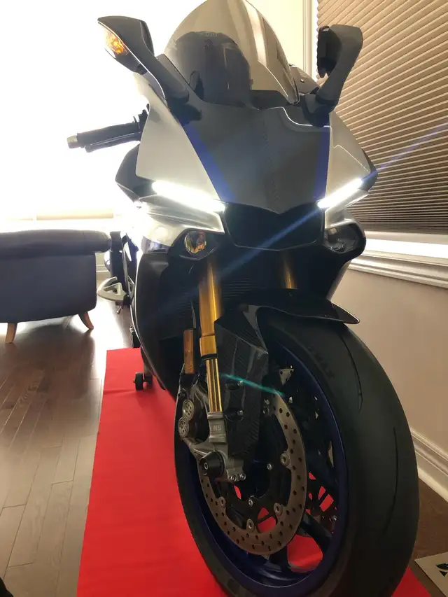 2018 Yamaha R1M in Sport Bikes in Markham / York Region - Image 11