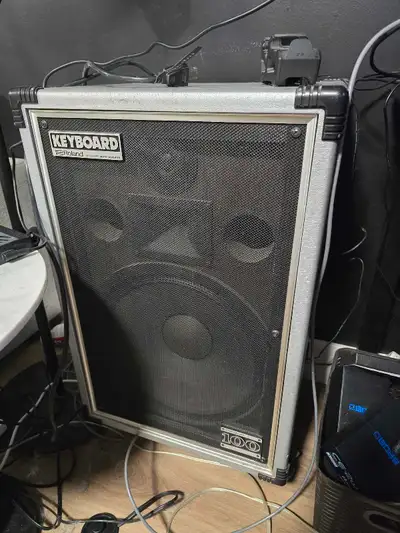 Korg Triton LE 76 key keyboard/Roland Cube Keyboard amp with, View more