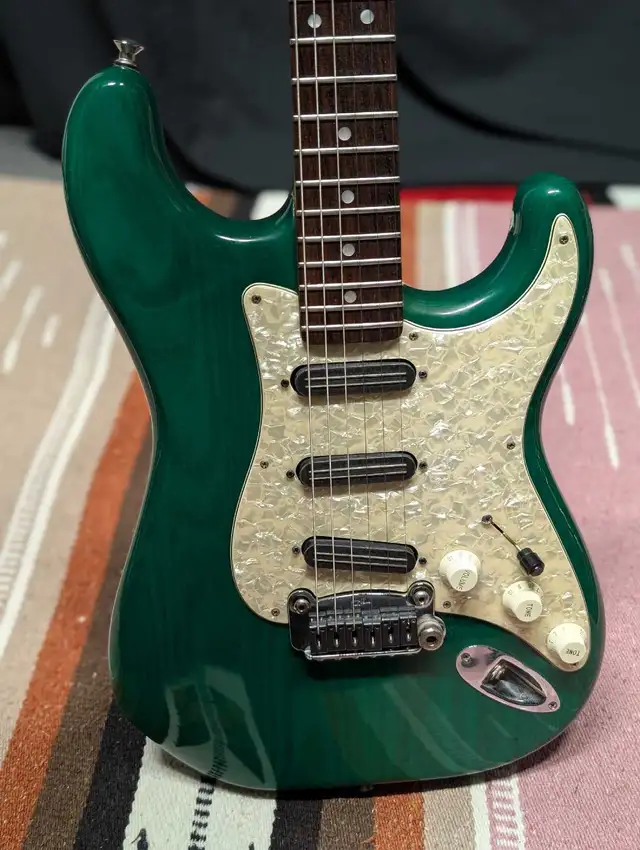 Vintage Rare 1997 G&L USA Legacy Bare Knuckle Pups & David G.Mod in Guitars in Winnipeg - Image 3